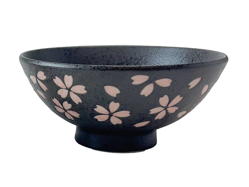 美濃焼　茶碗　桜吹雪　黒　約１４．４ｃｍ
