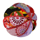 はぎれ（ちりめん風、柄物）約３０ｃｍ×２０ｃｍ